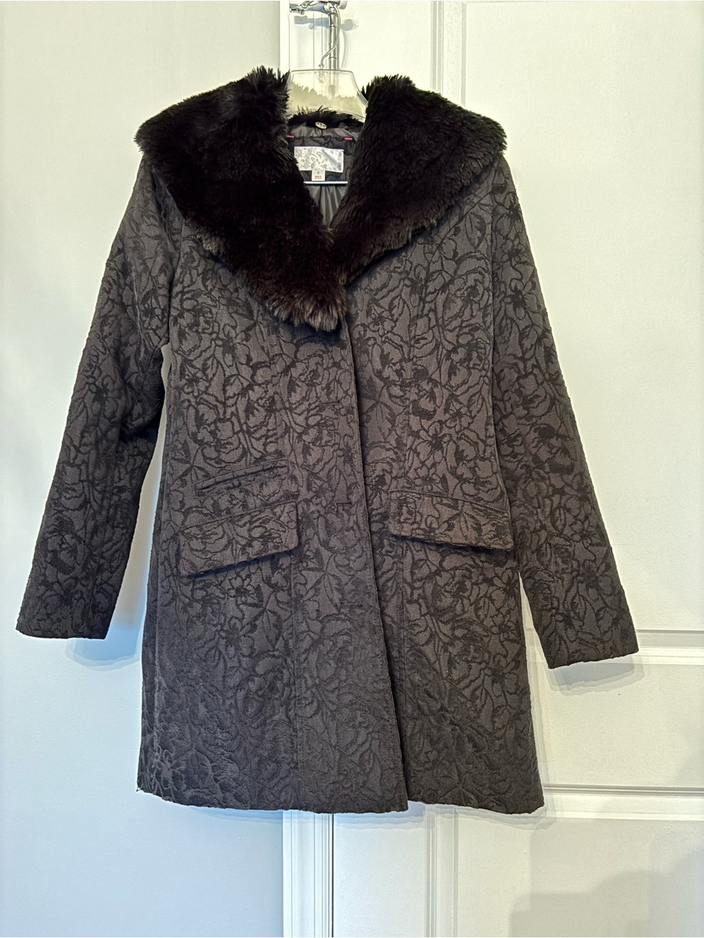 Y2K Xhilaration Women’s Black Faux Fur Collar Floral Overcoat Mid-Length Small